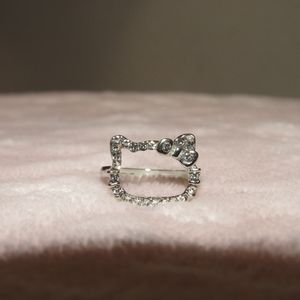 Hello kitty ring